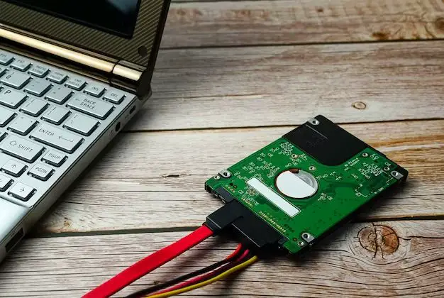 Do laptop hard drives use SATA