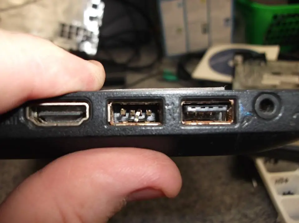 Can a broken USB port be repaired