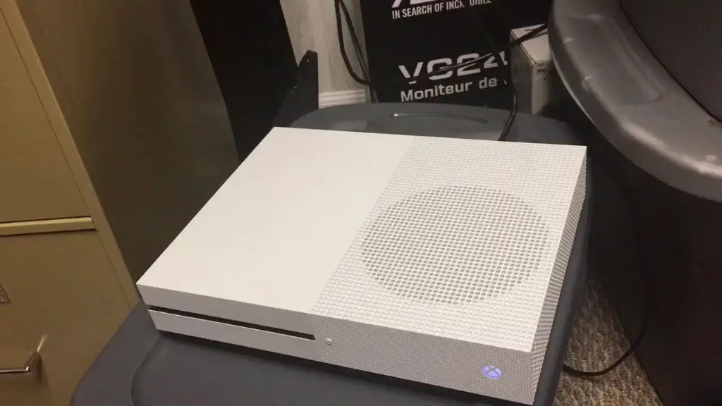 Why is my Xbox making a weird beeping sound