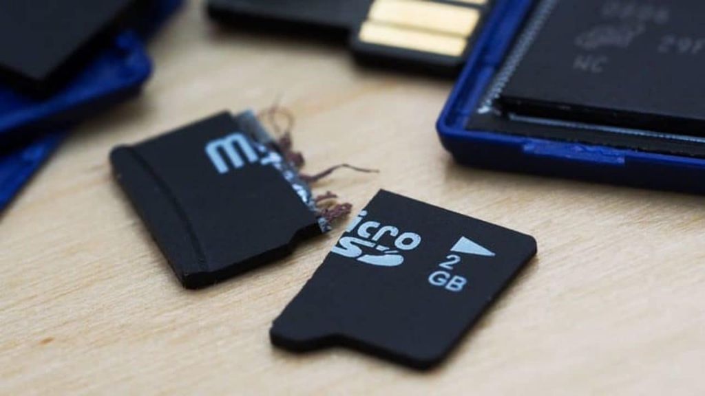 Can a broken micro SD card be fixed