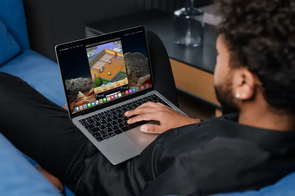 Is it OK to play games on MacBook Pro