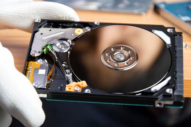 Are deleted files stored in hard drive