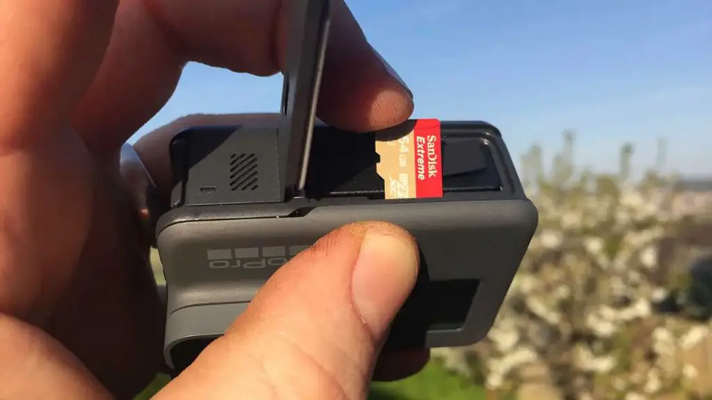 How do I clean my GoPro SD card slot