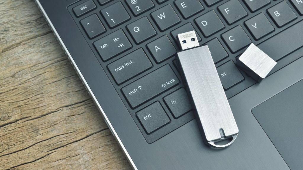 Can I run Windows 10 from a USB drive
